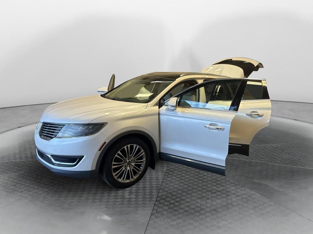 Used 2016 Lincoln MKX Reserve w/ Luxury Package FWD image 11