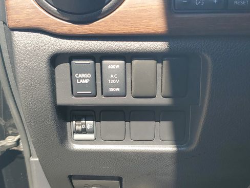 Used 2020 Nissan Titan Platinum Reserve w/ Moonroof Package AWD/4WD image 22