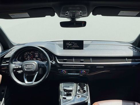 Used 2019 Audi Q7 3.0T Prestige w/ Prestige Package AWD/4WD image 7
