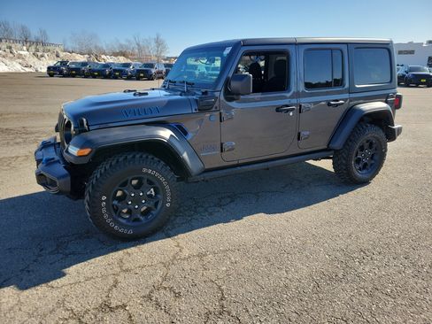 Used 2023 Jeep Wrangler Unlimited w/ Cold Weather Group image 1