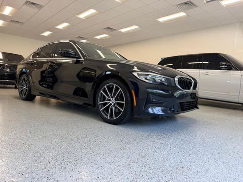 Used 2019 BMW 330i Sedan w/ Driving Assistance Package RWD image 11
