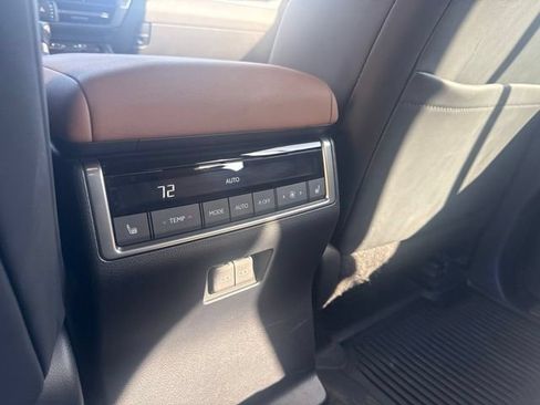Used 2025 Lexus GX 550 AWD/4WD image 8