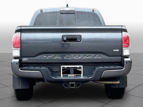 Used 2023 Toyota Tacoma TRD Off-Road w/ TRD Premium Off Road Package AWD/4WD image 5