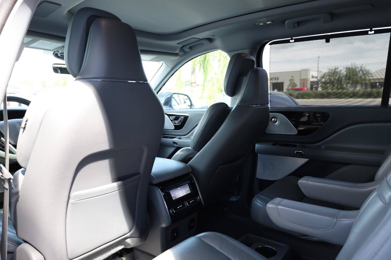 Used 2021 Lincoln Aviator Reserve w/ Equipment Group 202A AWD/4WD image 16