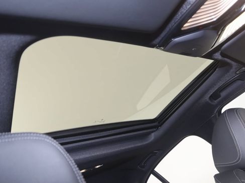 Used 2022 BMW M340i xDrive image 11