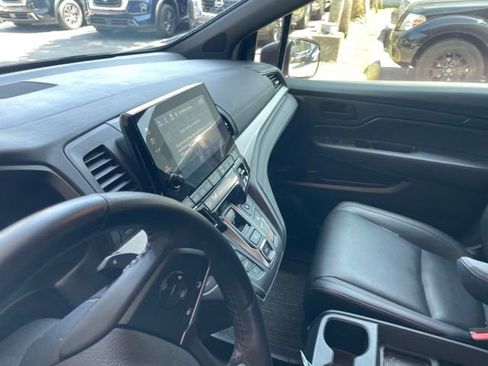 Certified 2023 Honda Odyssey Sport image 3