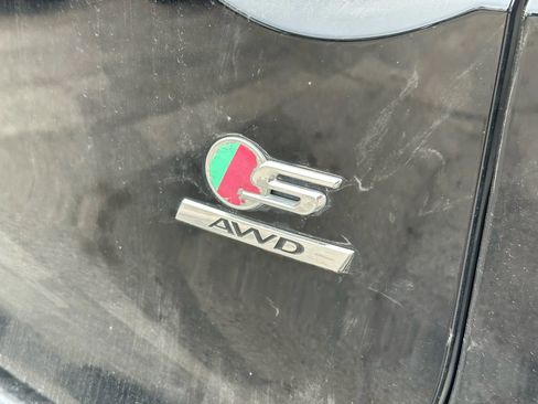 Used 2017 Jaguar F-PACE S image 35