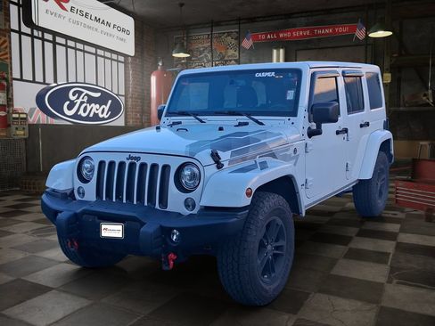 Used 2017 Jeep Wrangler Unlimited Sahara AWD/4WD image 1