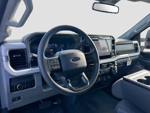 New 2026 Ford F250 4x4 Crew Cab Super Duty image 6