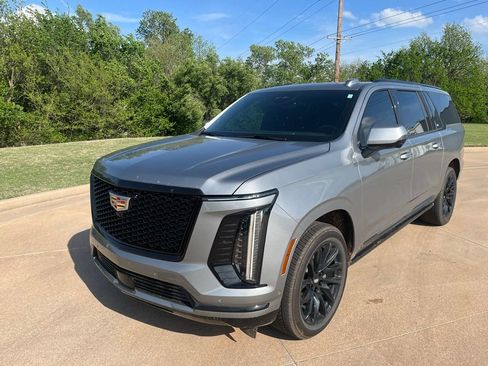 Certified 2025 Cadillac Escalade ESV Sport w/ Touring Package AWD/4WD image 1