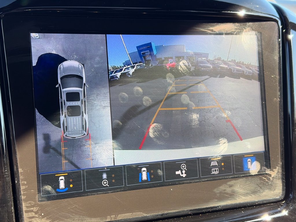 Used 2023 Chevrolet Traverse Premier AWD/4WD image 25