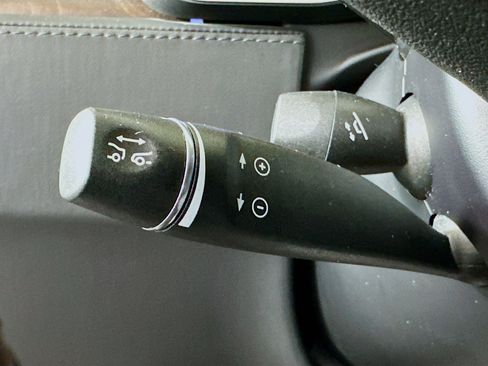 Used 2018 Tesla Model S 75D image 33