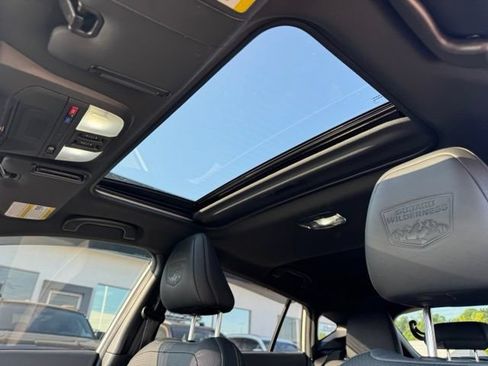 Used 2025 Subaru Crosstrek 2.5i Wilderness w/ Crosstrek Mirror Package AWD/4WD image 13