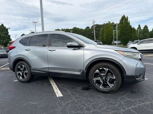 Used 2017 Honda CR-V Touring image 4