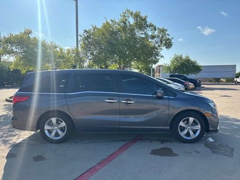Used 2019 Honda Odyssey EX image 4
