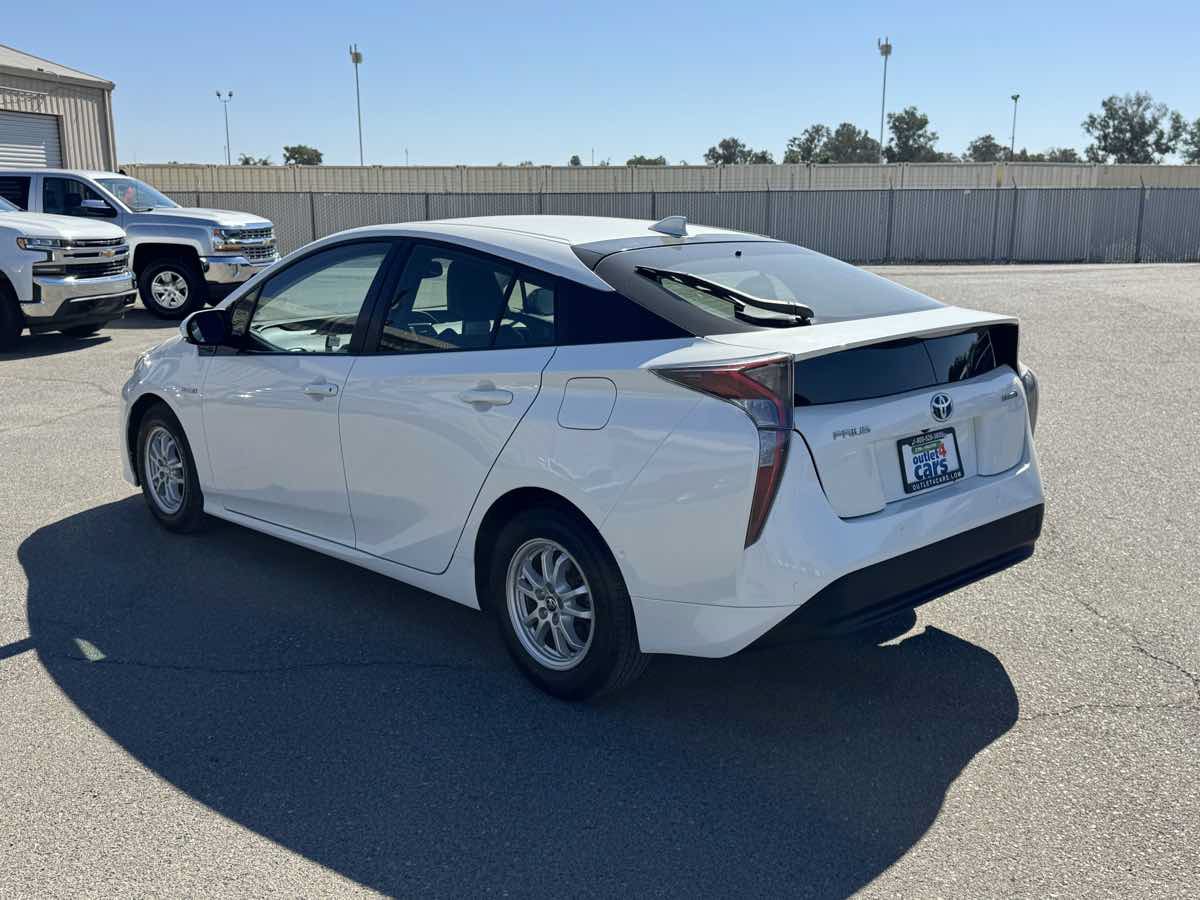 Used 2017 Toyota Prius Four w/ Advanced Technology Package FWD image 7