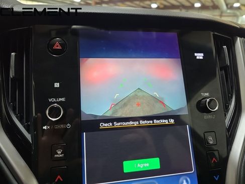 Used 2022 Subaru Outback Premium image 19