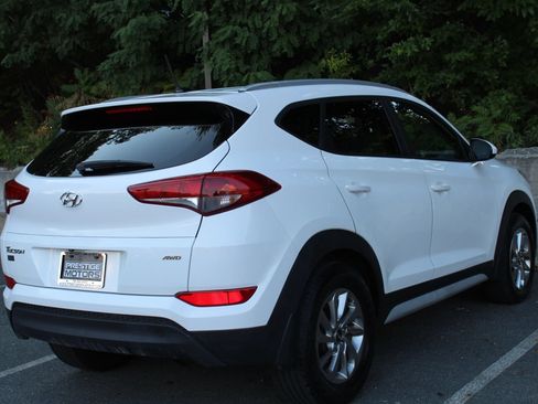 Used 2017 Hyundai Tucson SE w/ SE Popular Package 02 AWD/4WD image 9