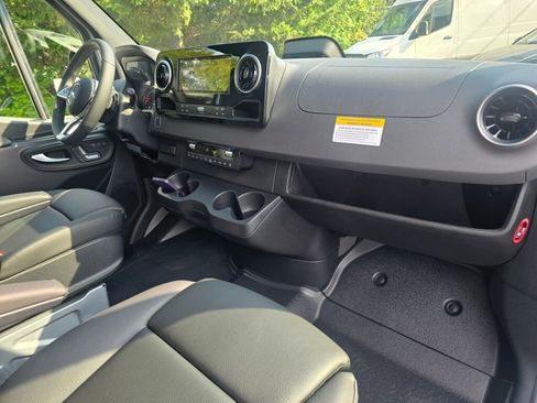 New 2025 Mercedes-Benz Sprinter 2500 image 20