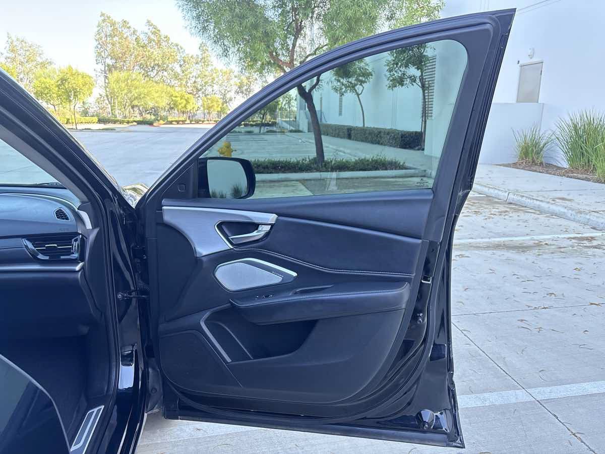 Used 2019 Acura RDX w/ Technology Package FWD image 15