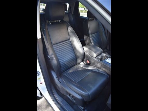 Used 2020 Land Rover Discovery Sport SE AWD/4WD image 33