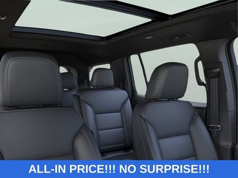 New 2027 Chevrolet Traverse LT w/ Sun and Wheel Package FWD image 18