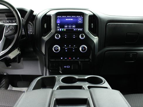 Used 2021 GMC Sierra 2500 SLE image 18