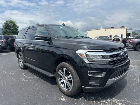 Used 2024 Ford Expedition Limited RWD image 2