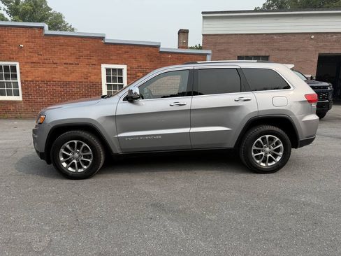 Used 2016 Jeep Grand Cherokee Limited w/ Luxury Group II AWD/4WD image 1