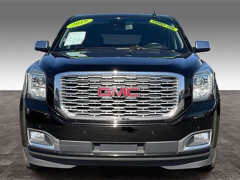 Used 2019 GMC Yukon Denali w/ Denali Ultimate Package image 3