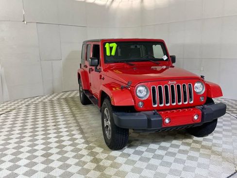 Used 2017 Jeep Wrangler Unlimited Sahara w/ Connectivity Group AWD/4WD image 1