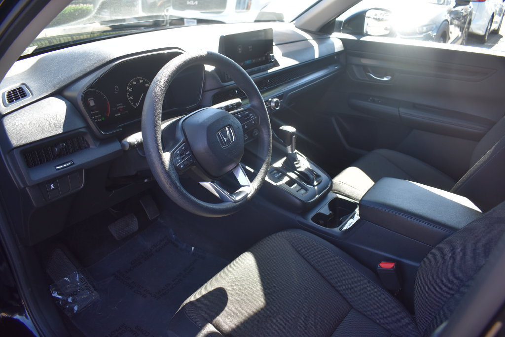 Used 2025 Honda CR-V LX image 18