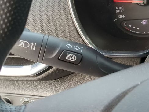 Used 2021 Chevrolet TrailBlazer LT w/ Driver Confidence Package image 33