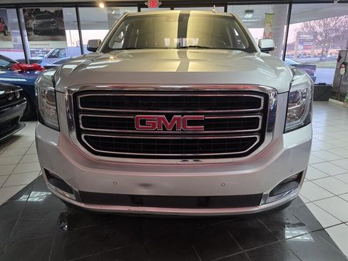 Used 2017 GMC Yukon SLE w/ Convenience Package image 3