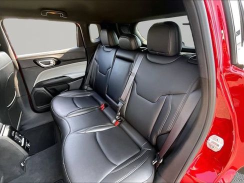 Used 2025 Jeep Compass Limited AWD/4WD image 16