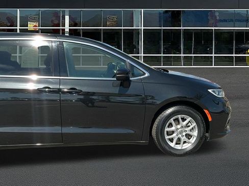 Used 2023 Nissan Frontier SV w/ Tow Package image 28