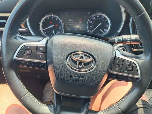 Used 2022 Toyota Highlander XLE image 20