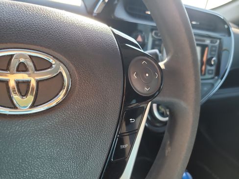 Used 2018 Toyota Prius C Two FWD image 28