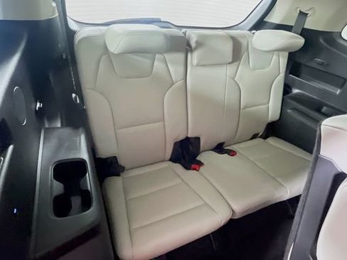 Used 2024 Kia Telluride EX FWD image 29
