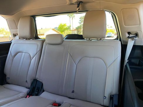 Used 2024 Ford Expedition Limited image 39