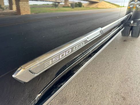 Used 2024 Chevrolet Silverado 3500 High Country image 11