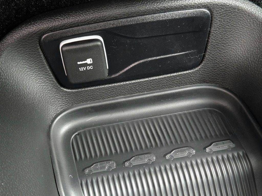 New 2027 Chrysler Pacifica Select FWD image 39