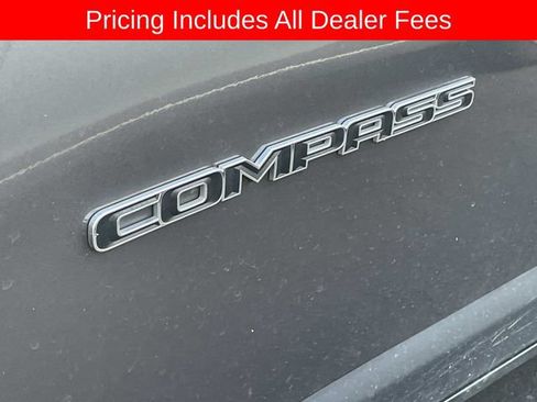 Used 2024 Jeep Compass Limited AWD/4WD image 3