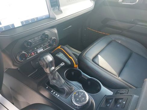 Used 2024 Ford Bronco Badlands AWD/4WD image 24