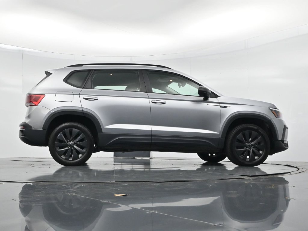 Used 2024 Volkswagen Taos S FWD image 34