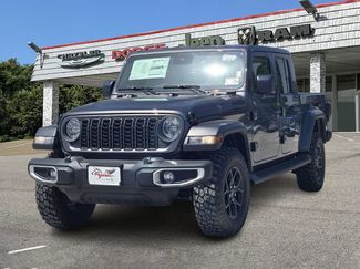 New 2025 Jeep Gladiator Sport video 2