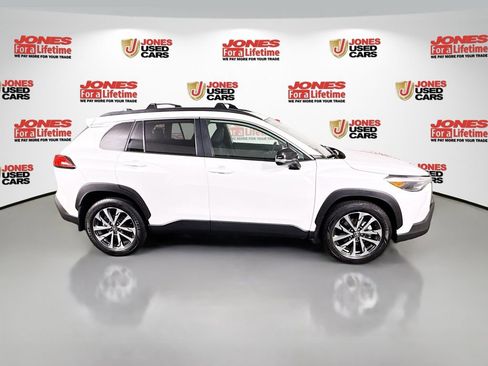 Certified 2025 Toyota Corolla Cross XLE w/ Convenience Package AWD/4WD image 17