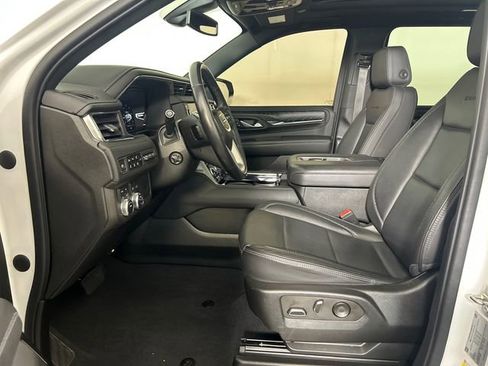 Used 2022 GMC Yukon XL Denali AWD/4WD image 10