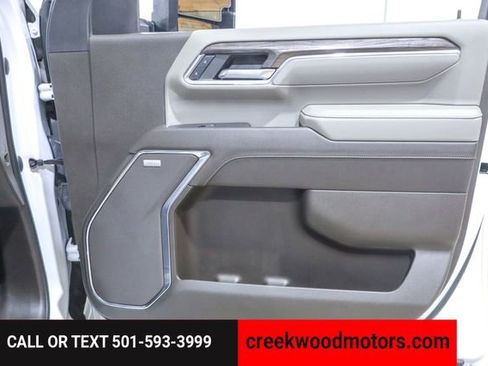 Used 2024 Chevrolet Silverado 2500 LTZ w/ LTZ Convenience Package image 43