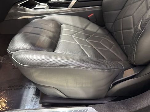 Used 2025 BMW 740i xDrive image 23